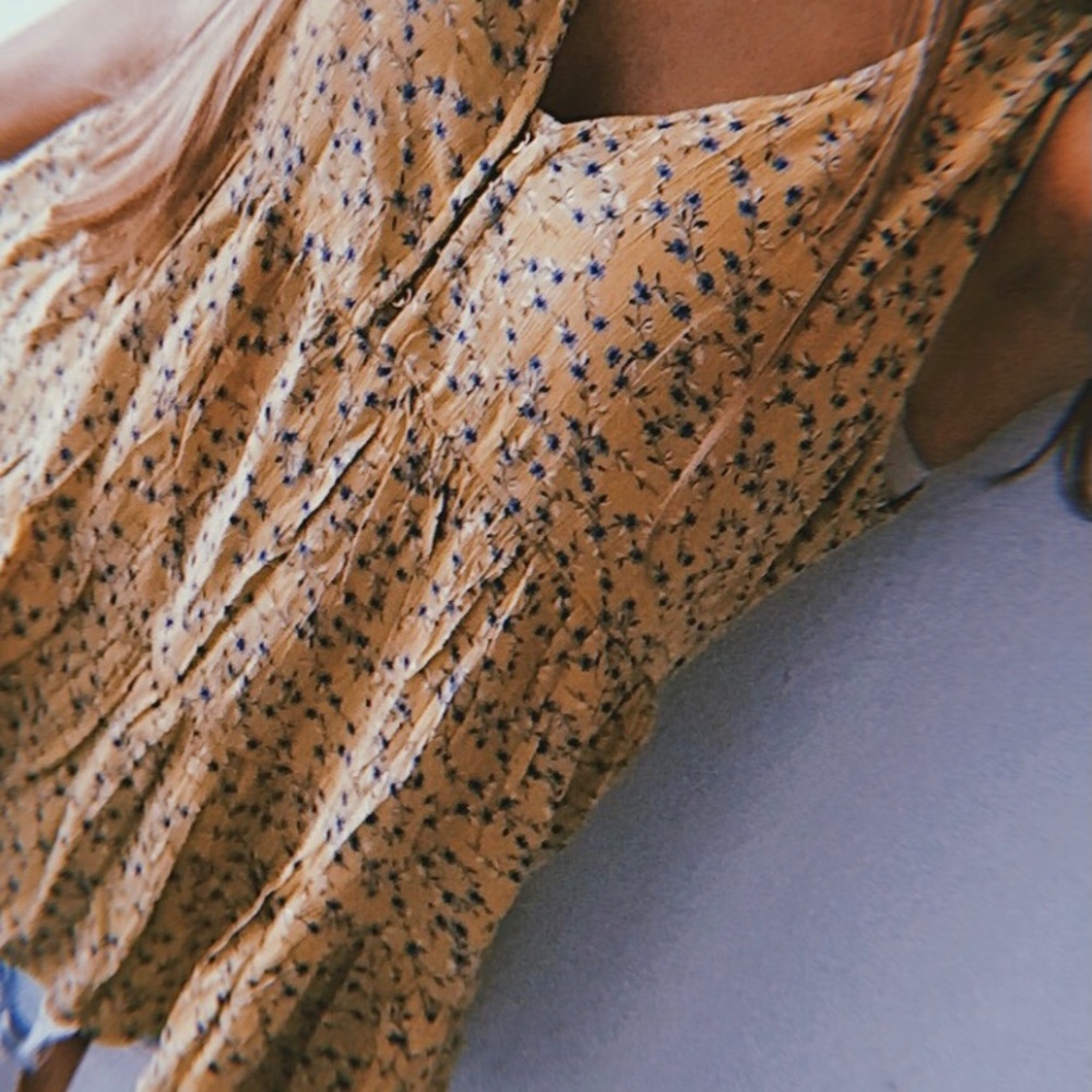 american eagle floral tank top